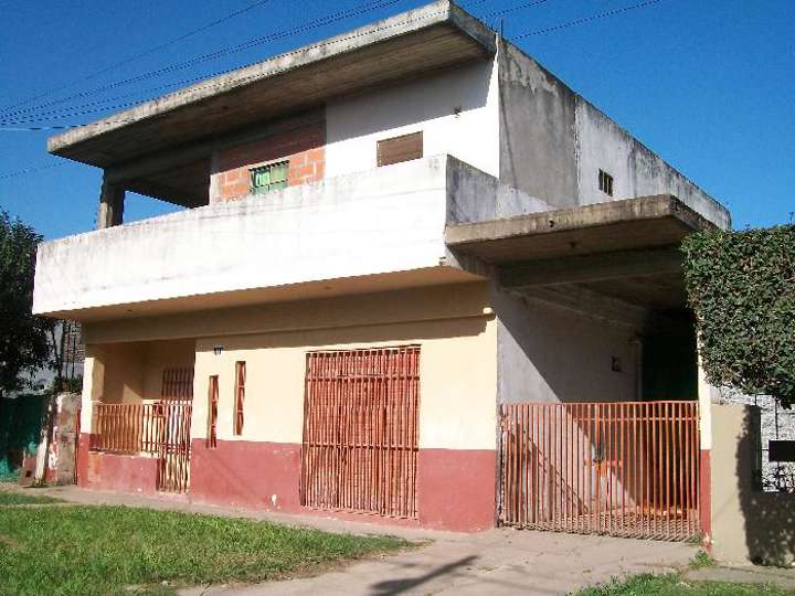 Casa en venta en Senillosa, Los Polvorines