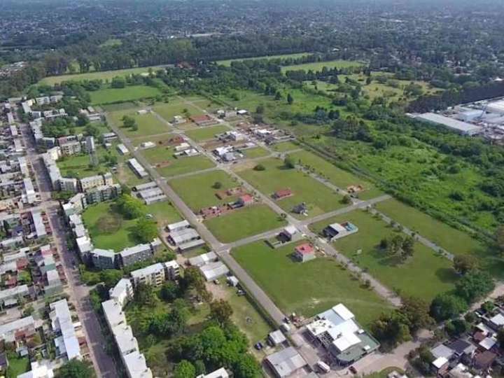 Terreno en venta en Hilario Ascasubi, Longchamps