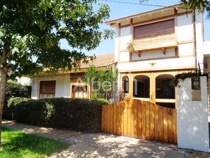 Casa en venta en 102 Chamoun, 102, Buenos Aires