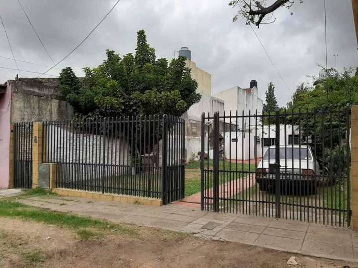 Casa en venta en Eslovenia, 1800, Buenos Aires