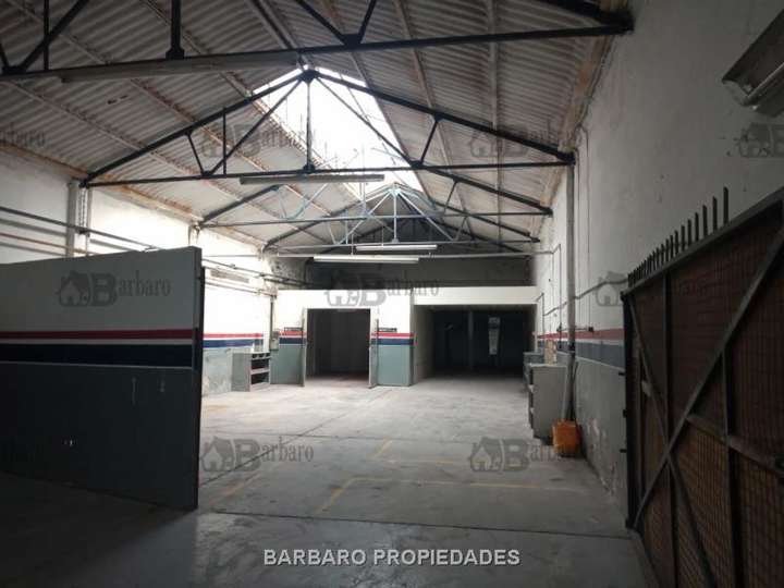 Comercial / Tienda en alquiler en 99 - Zárate, 801, Buenos Aires