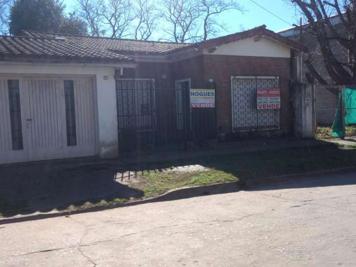Casa en venta en Esteban Gómez, 1076, Tierras Altas