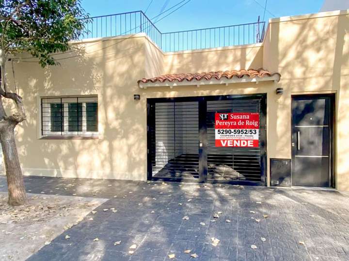 Casa en venta en Remedios de Escalada de San Martín, 901, Haedo