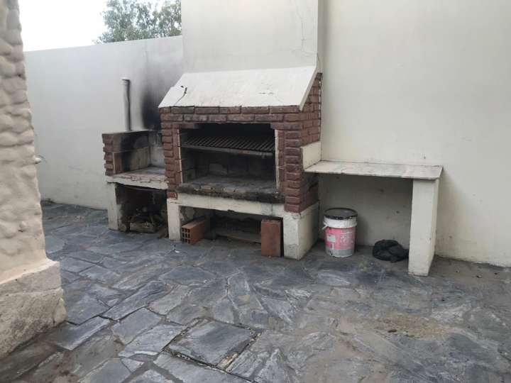 Casa en alquiler en Pablo Pandeles, Buenos Aires