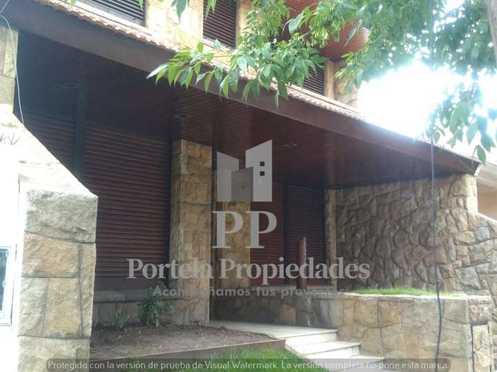 Casa en venta en Avenida Presidente Domingo F. Sarmiento, 2602, Castelar