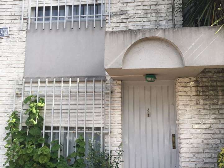 Departamento en venta en Alfredo Lorenzo Palacios, 83, Buenos Aires