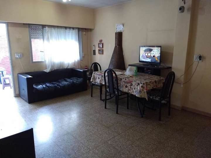 Edificio en venta en Doctor Ignacio Arieta, 1502, Villa Luzuriaga