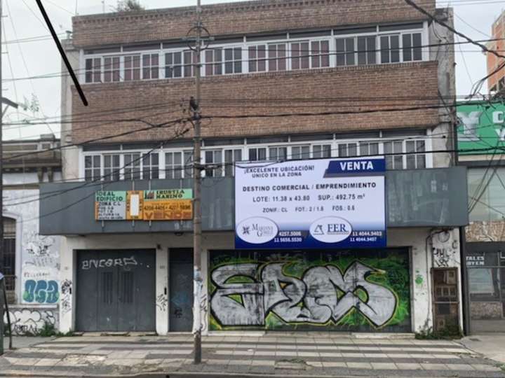 Terreno en venta en Avenida Hipólito Yrigoyen, 302, Buenos Aires