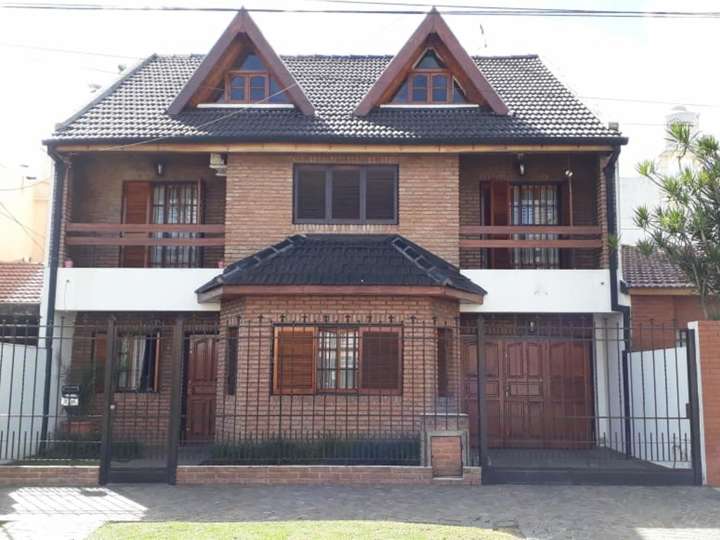 Casa en venta en 524 - Doctor Aldo J. Della Rosa, 5577, Buenos Aires