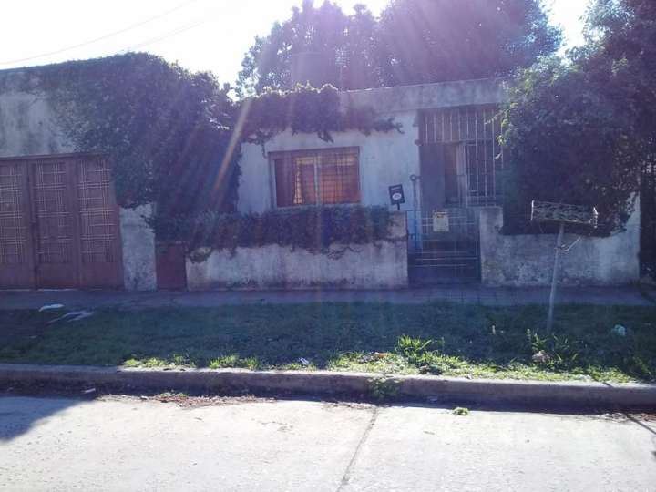 Casa en venta en Montenegro, 900, La Tablada