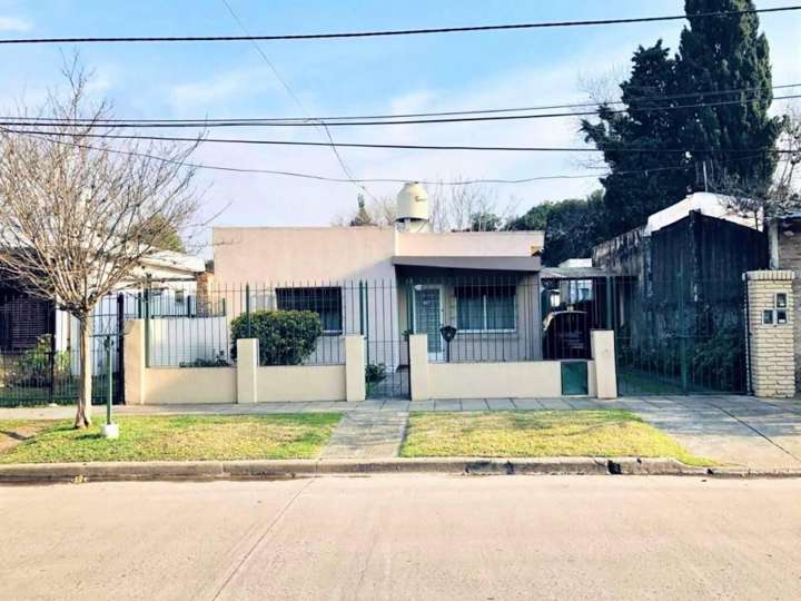Casa en venta en 26 de Abril, Buenos Aires
