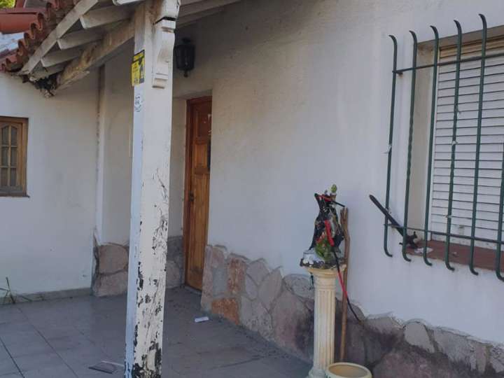 Casa en venta en Olegario Andrade, 3147, Buenos Aires