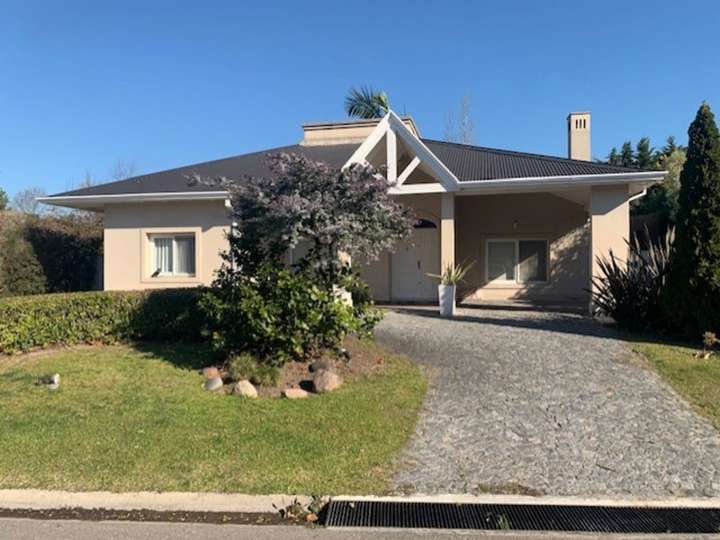 Casa en venta en Partido de Berazategui, Hudson