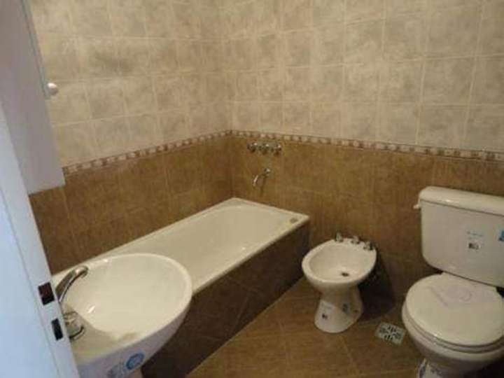 Departamento en alquiler en Doctor Ricardo Balbín, 635, Haedo