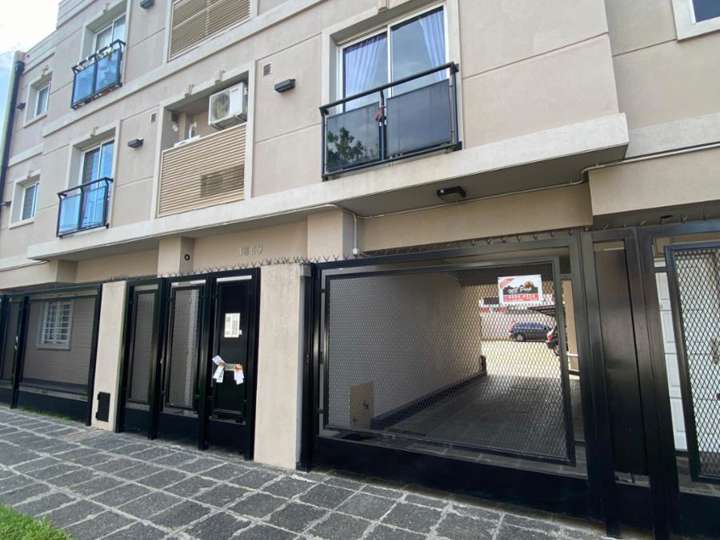 Cochera en venta en José Equiza, Buenos Aires