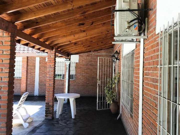 Casa adosada en venta en Joaquín María Bartina, Francisco Álvarez
