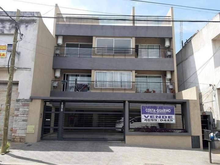 Departamento en venta en Naón, 1067, Lomas del Mirador