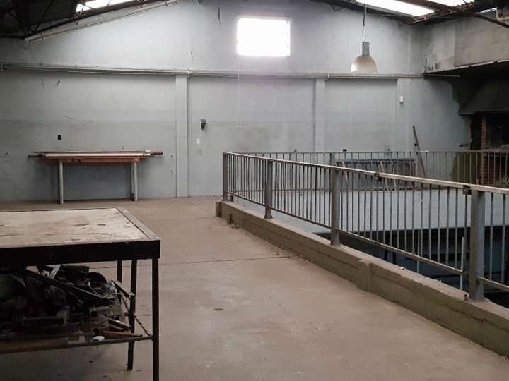 Comercial / Tienda en venta en 134 - Falucho, 1219, Villa Ballester