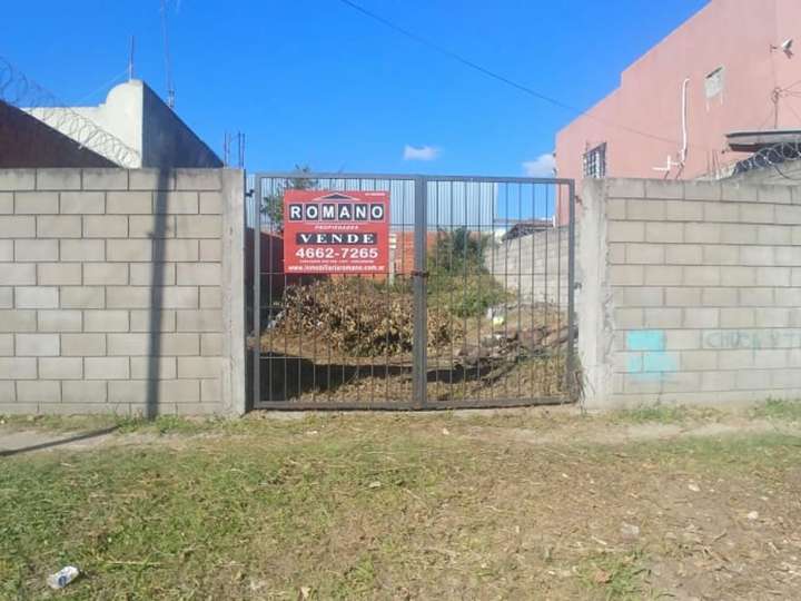 Terreno en venta en Bach, Hurlingham