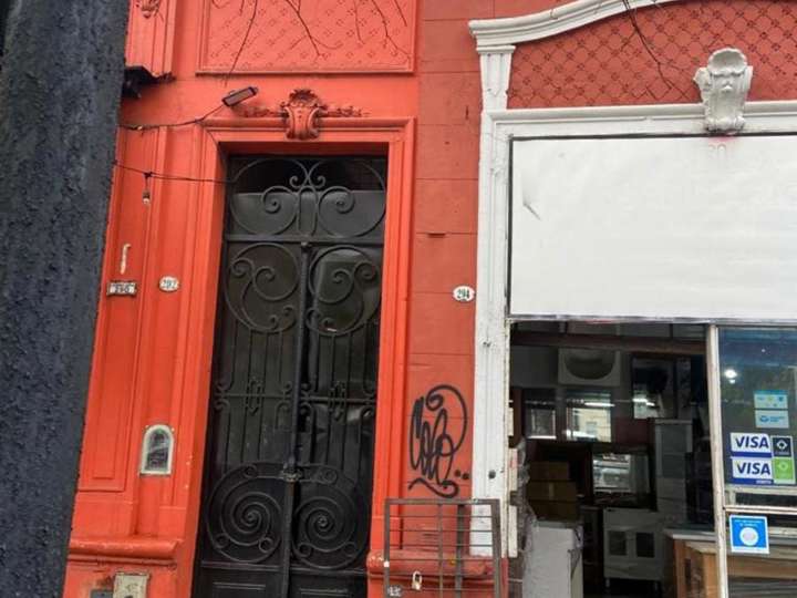 Comercial / Tienda en venta en Mariano Acosta, 202, Ciudad Autónoma de Buenos Aires