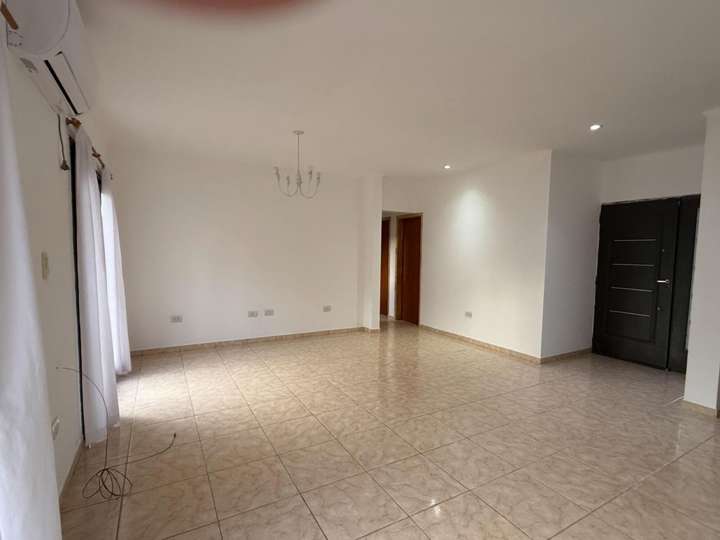 Casa en venta en Eduardo Clark, 800, General Villegas