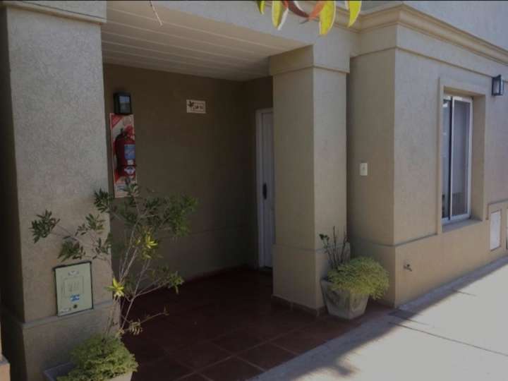 Casa en venta en Paraguay, Ezpeleta