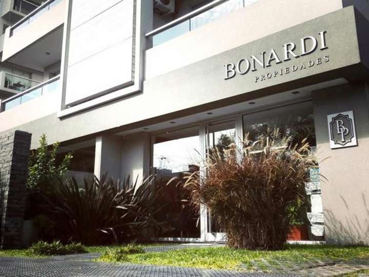 Casa en venta en Blas Parera, 300, Buenos Aires