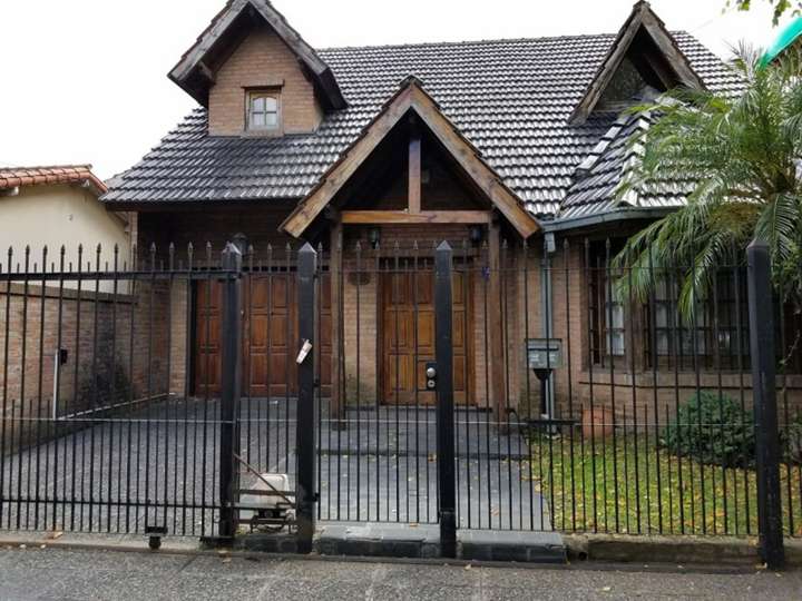 Casa en venta en Manuel Rodríguez Fragio, 300, Buenos Aires