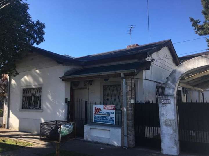 Casa en venta en Pasaje 60 - Balcarce, 1598, Villa Maipú