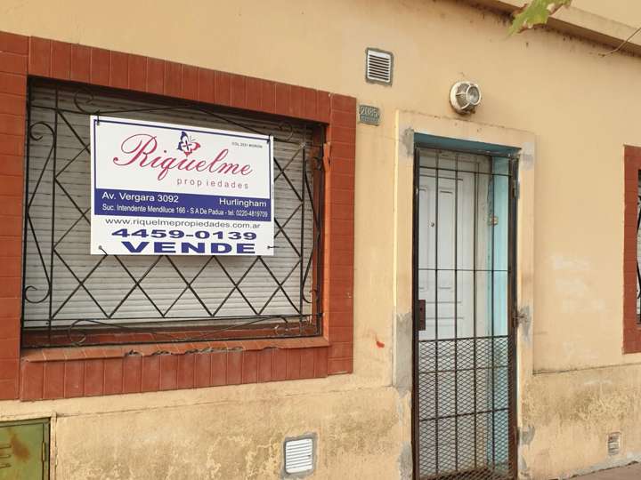 Edificio en venta en Basilio Dell Eva, Hurlingham