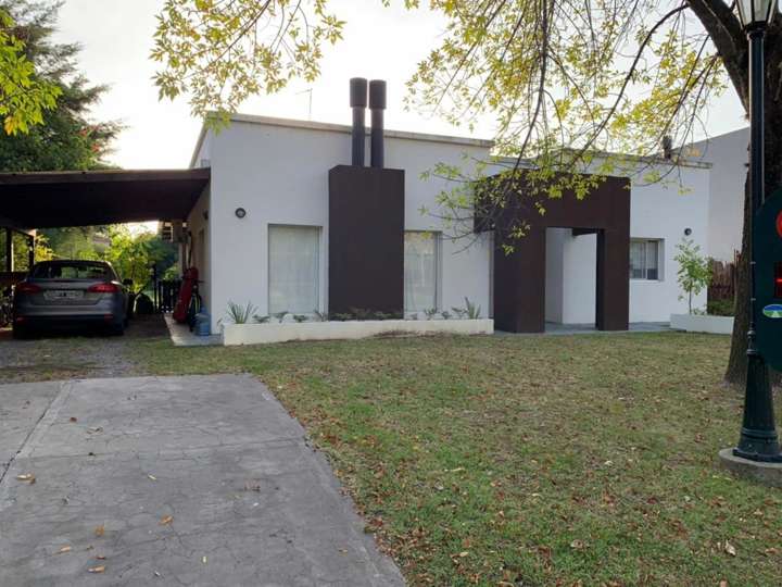 Casa en venta en Boulevard de Todos los Santos, Buenos Aires