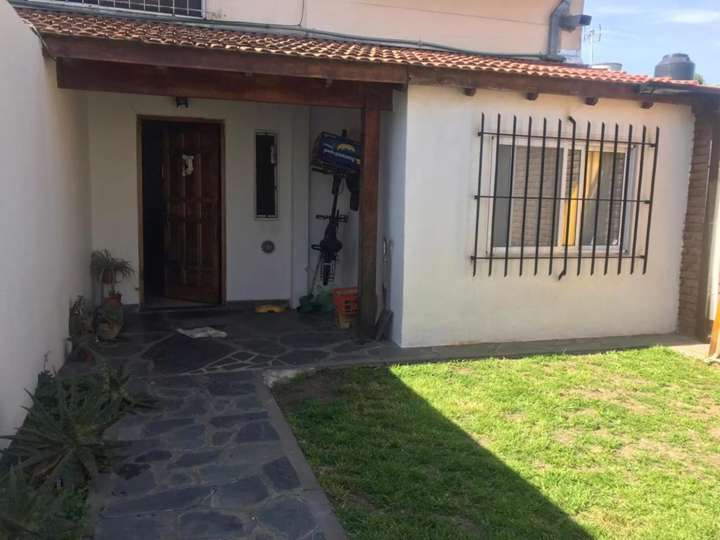 Casa en venta en César Horacio Malnatti, Muñiz