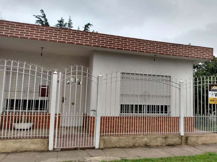 Casa en venta en Calle 141, Buenos Aires
