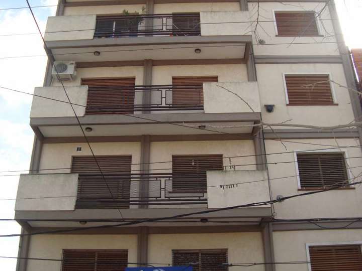 Departamento en alquiler en Lorenzo López, 885, Pilar
