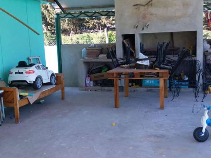 Casa adosada en venta en Almafuerte, Francisco Álvarez