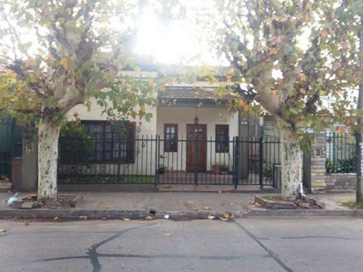 Casa en venta en Uruguay, Ciudad Autónoma de Buenos Aires