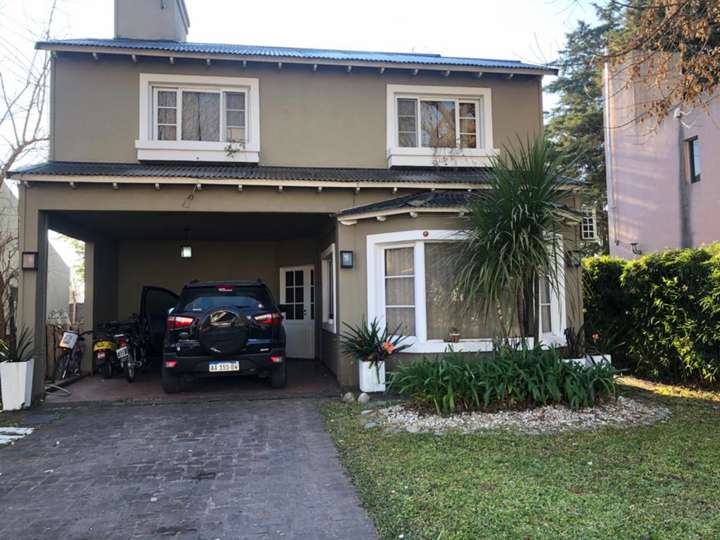 Casa en venta en Almafuerte, Francisco Álvarez