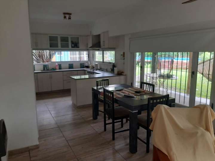 Casa en venta en Horacio Quiroga, Villa Udaondo