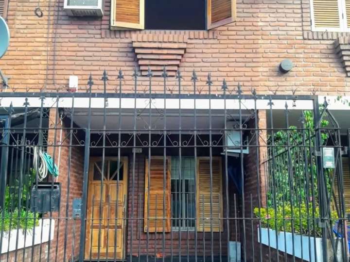 Departamento en venta en Juan del Campillo, 1954, Villa Luzuriaga