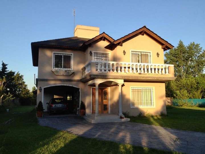 Casa en venta en Agustina de Aragón, Francisco Álvarez