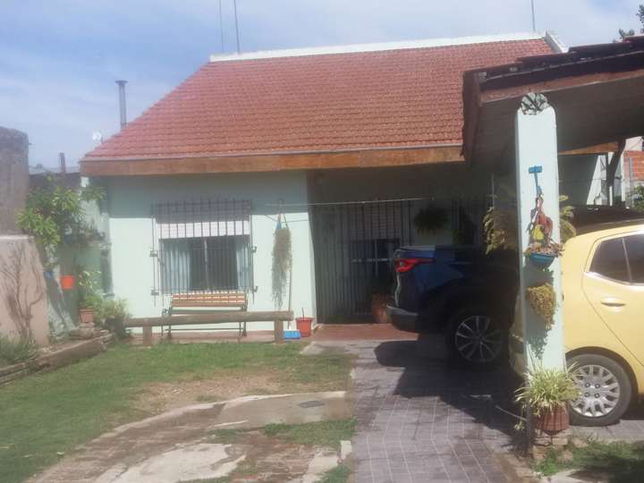 Casa en venta en 105 - Laguna Iberá, 7456, José León Suárez