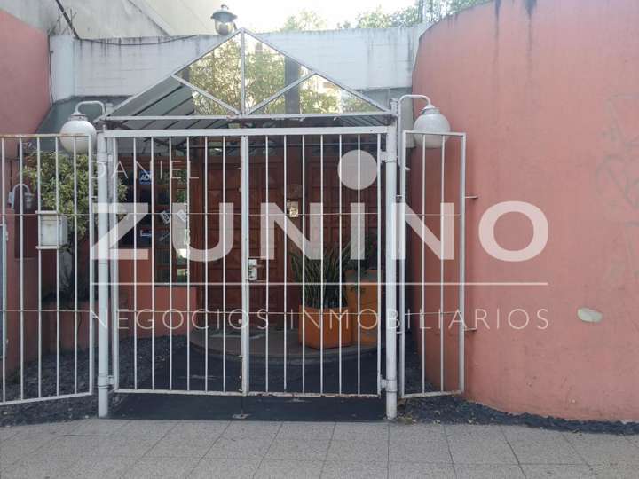 Comercial / Tienda en venta en Domingo Faustino Sarmiento, Buenos Aires