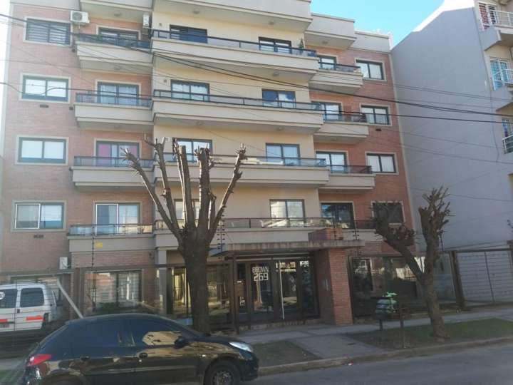 Departamento en venta en Almirante Brown, 245, Buenos Aires