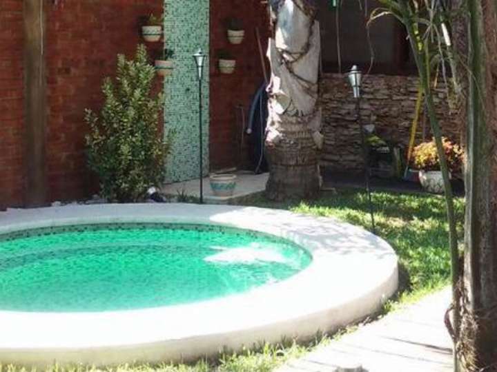 Casa en venta en Sarmiento, 541, Garín