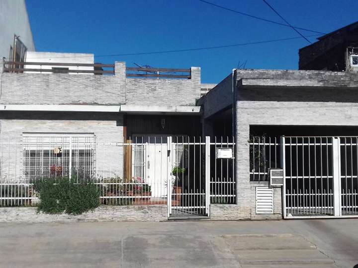 Casa en venta en 115 - Los Olivos, 6526, Loma Hermosa