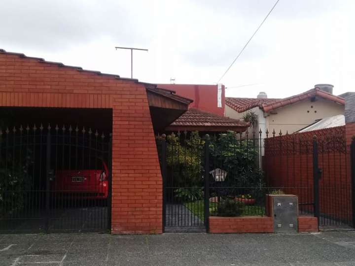 Casa en venta en 134 - Chacabuco, 3748, Villa Ballester