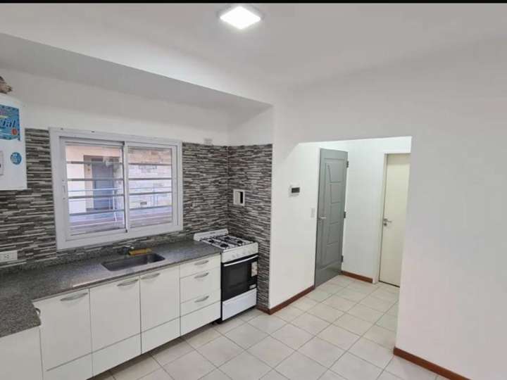 Departamento en venta en Reverendo Padre Ansaldo, 707, Buenos Aires