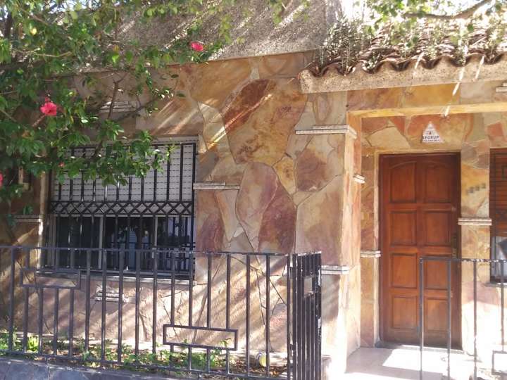 Casa en venta en Perdriel, 1893, Santa Fe