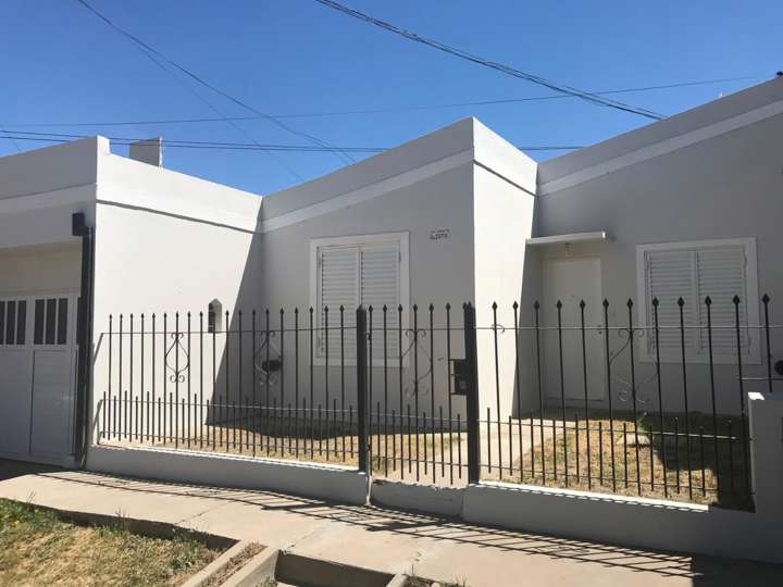 Casa en venta en Del Guayacán, 200, Municipio de Viedma