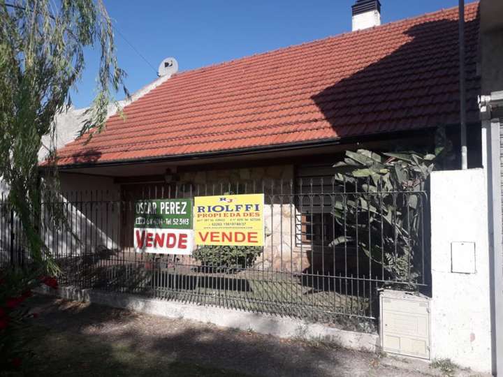 Casa en venta en Calle 28, 3228, Necochea